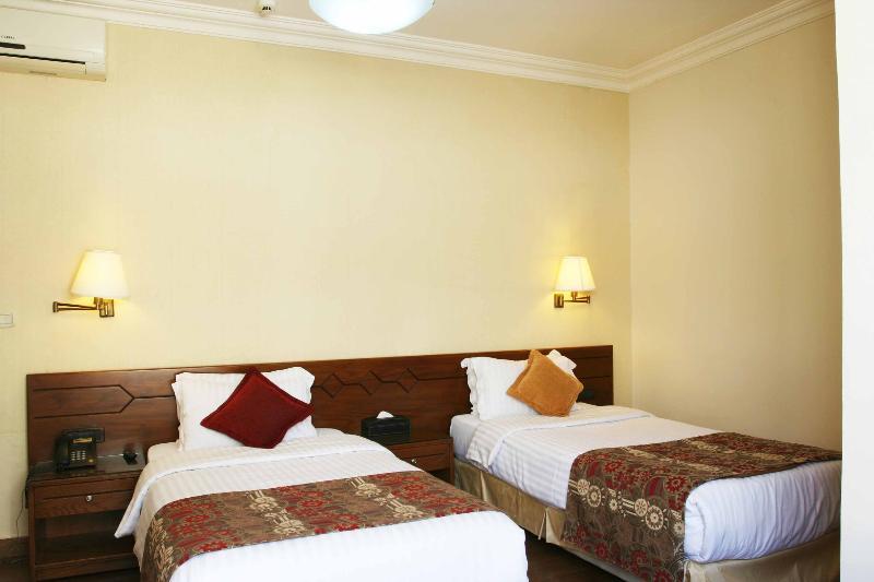 ביירות Orient Prince Hotel מראה חיצוני תמונה